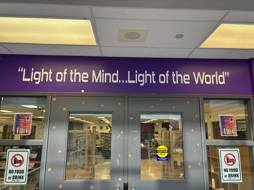 motto 2 on the wall